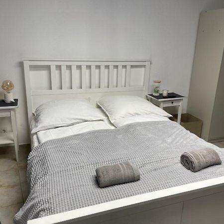 Apartamento Sleepwell1 Colonia Exterior foto